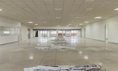 edificio en arriendo en montevideo-fontibón. Cod A1400962