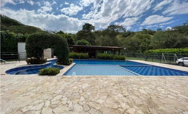 CASAFINCA  EN SOPETRAN, VIA SAN JERONIMO A SANTA FE DE ANTIOQUIA