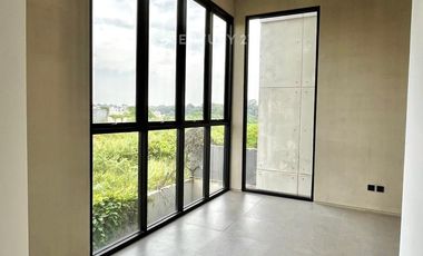 Rumah 3 Lantai Di CitraGrand Cibubur CBD