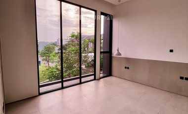 Rumah 3 Lantai Di CitraGrand Cibubur CBD