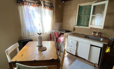 LATORRE PROP VENDE CASA DE 3 AMB CON PARQUE..URGENTE!! HAY PLANOS Y ESCRITURA