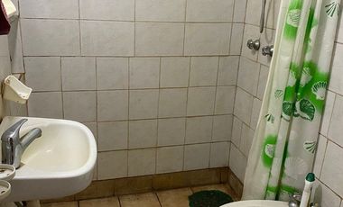 LATORRE PROP VENDE CASA DE 3 AMB CON PARQUE..URGENTE!! HAY PLANOS Y ESCRITURA