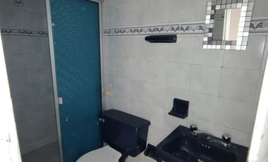 casa-local en arriendo en los robles. Cod A101182