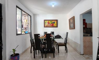 casa en venta en patio centro. Cod V28245