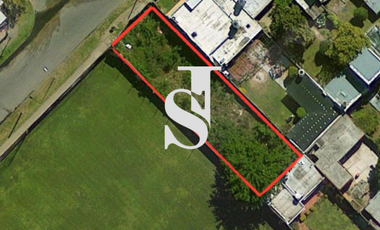 Terreno en la Matanza, Villa Luzuriaga de 380 m2 totales.