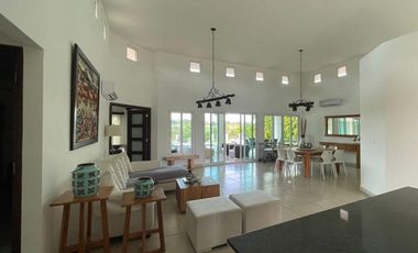 Se Vende Casa en Vista Mar, San Carlos