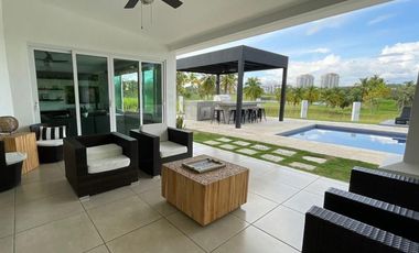 Se Vende Casa en Vista Mar, San Carlos