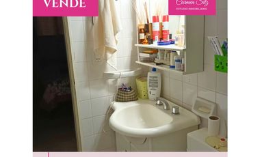 Casa en venta con local comercial