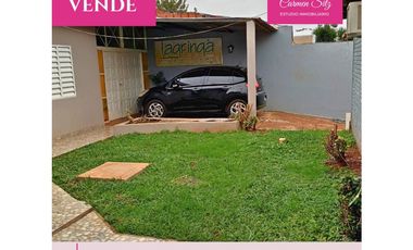 Casa en venta con local comercial