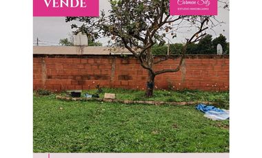 Casa en venta con local comercial