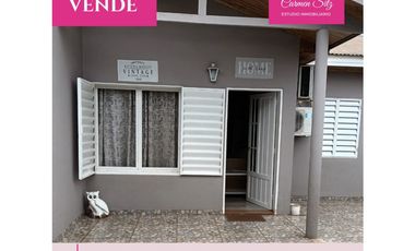Casa en venta con local comercial