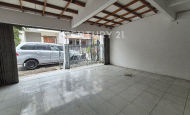 Rumah Tinggal Di Sarijadi Akses 2 Mobil Lega Cocok Untuk Kantor