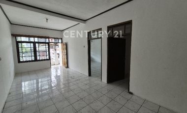 Rumah Tinggal Di Sarijadi Akses 2 Mobil Lega Cocok Untuk Kantor