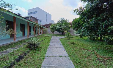 Dijual Tanah Bonus Bangunan Di Pinggir Jl Kaliurang Depan Mirota Pasaraya Jakal