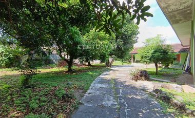 Dijual Tanah Bonus Bangunan Di Pinggir Jl Kaliurang Depan Mirota Pasaraya Jakal