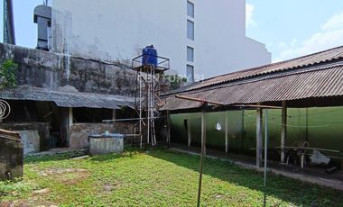 Dijual Tanah Bonus Bangunan Di Pinggir Jl Kaliurang Depan Mirota Pasaraya Jakal