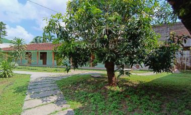 Dijual Tanah Bonus Bangunan Di Pinggir Jl Kaliurang Depan Mirota Pasaraya Jakal