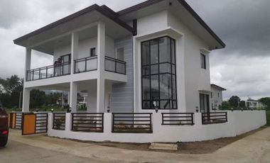 5 Bedroom House and Lot For Sale in Tanauan