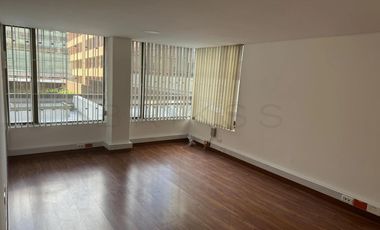 oficina en arriendo en chico norte. Cod A6998