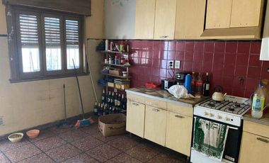 Casa para 2 Familias en venta en Sarandi Este
