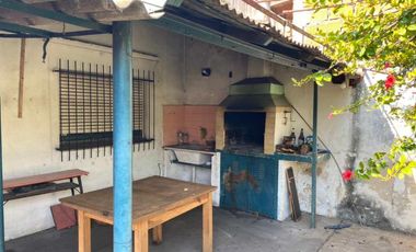 Casa para 2 Familias en venta en Sarandi Este