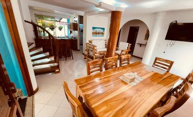 En Venta Cabaña de dos pisos para 12 personas en Tolú