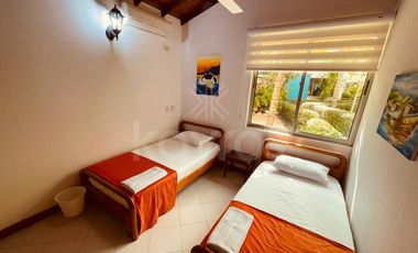 En Venta Cabaña de dos pisos para 12 personas en Tolú