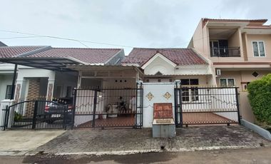 Rumah 1 lantai lokasi strategis di Villa Melati Mas BSD City