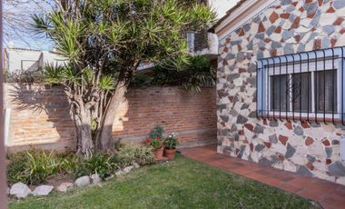 Casa en venta 6 amb en San Isidro- Multifamiliar