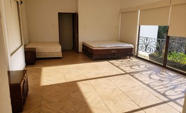 Residencia vigilancia fraccionamiento arbolado