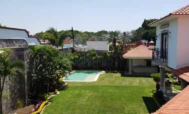 Residencia vigilancia fraccionamiento arbolado