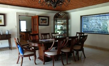 Residencia vigilancia fraccionamiento arbolado