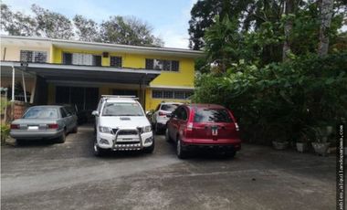 Se Alquila Casa Comercial en La Boca $ 2.000 AB