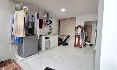 casa en venta en quinta bosch. Cod V5067