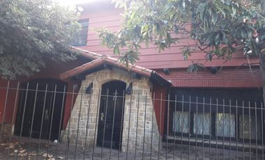 Gran Chalet (4 dormitorios),exclusiva zona residencial de Beccar