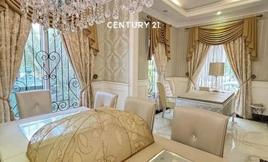 Rumah  Hook Dan Samping Taman di Kebayoran Residence Bintaro Jaya