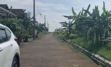 PROMO KEMERDEKAAN SEBELAH PINTU TOL SRAGEN