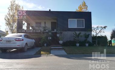 Casa  en Venta 6 ambientes - San Matias