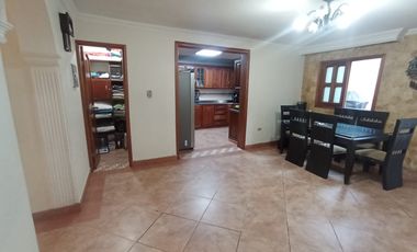 casa en arriendo/venta en florida nueva. Cod A512880