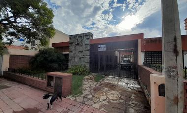 Venta Dos casas en terrenos independientes - Sup. Total 480 mts.2 - Barrio Villa Cabrera - Córdoba