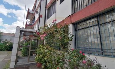 Se vende amplio departamento, centro Temuco