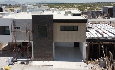 CASA EN VENTA EN RESIDENCIAL VIÑEDOS TORREÓN, COAHUILA