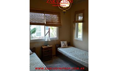 VENTA COSTA ESMERALDA Bº ECUESTRE CASA 4 AMBIENTES