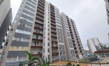 apartamento en arriendo en c.r bosque reservado piso 12. Cod A13548
