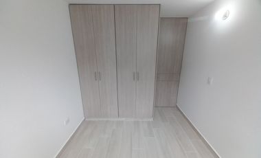 apartamento en arriendo en c.r bosque reservado piso 12. Cod A13548