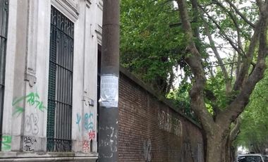 IMPONENTE LOTE A DEMOLER SAN MARTIN CENTRO A METROS DE LA PLAZA SAN MARTIN