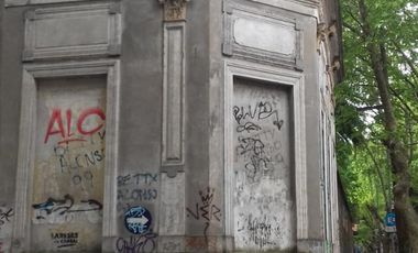 IMPONENTE LOTE A DEMOLER SAN MARTIN CENTRO A METROS DE LA PLAZA SAN MARTIN