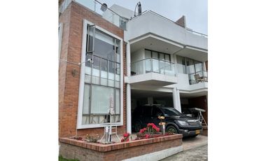 Hermosa casa en Pacho !