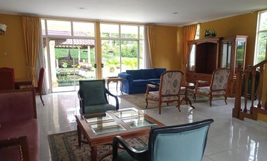 Rumah Mewah di Villa Rancamaya Golf Estate - View Hijau & Lingkungan Eksklusif