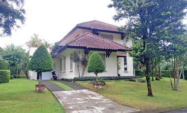 Rumah Mewah di Villa Rancamaya Golf Estate - View Hijau & Lingkungan Eksklusif